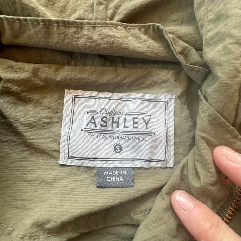 Women’s Jacket - Picture 5 of 5